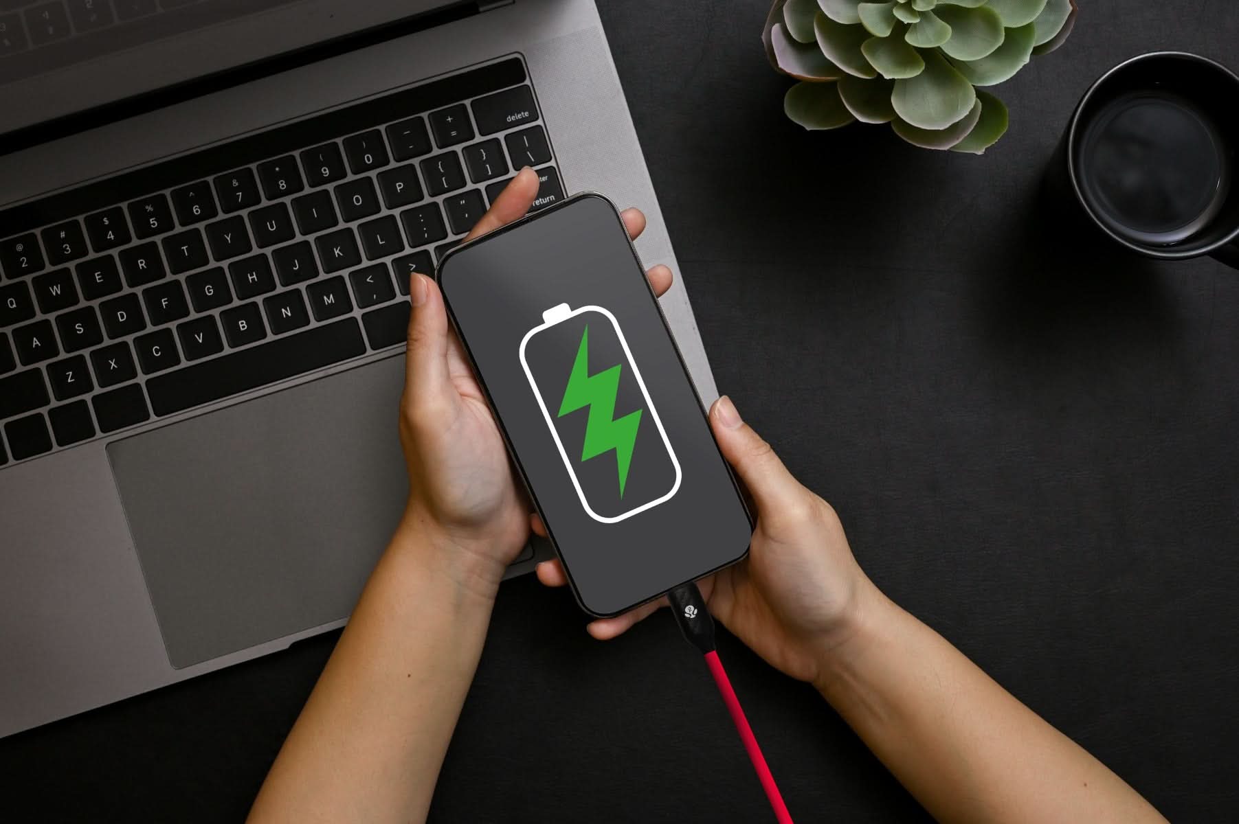 WYEFLOW SoftTouch Silicone 8-Pin Charging & Data Cord 1m